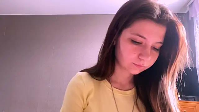 LunnaBliss online show from April 5, 2026, 7:26 am