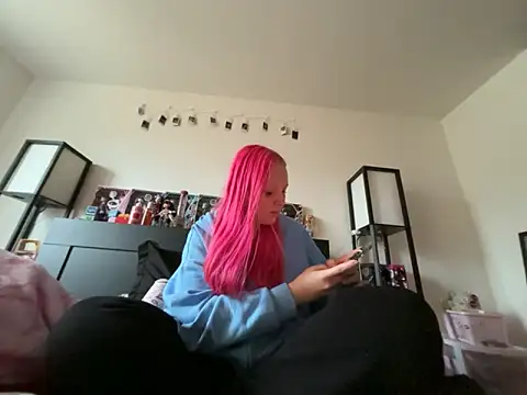 Snapshot of pinkhairfun16 chatting on February 21, 2026, 11:07 pm pinkhairfun16 online show from February 21, 2026, 11:07 pm