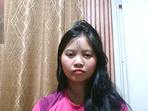 Kylie111777 online show from April 1, 2026, 12:28 pm