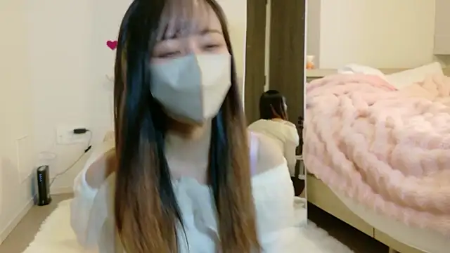 Snapshot of maichan_v chatting on February 23, 2026, 1:23 pm maichan v online show from February 23, 2026, 1:23 pm