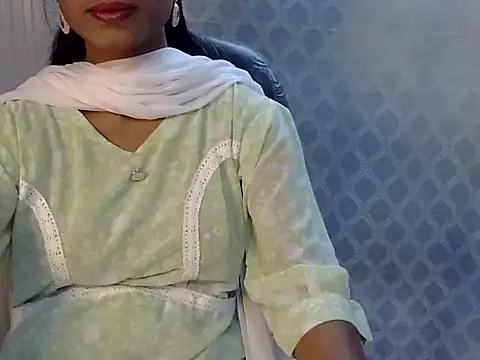 Snapshot of Muskan_N chatting on February 26, 2026, 7:41 am Muskan N online show from February 26, 2026, 7:41 am