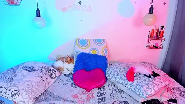 moni bbw online show from March 29, 2026, 7:37 pm