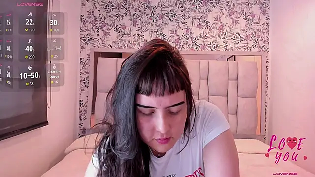 Sofi Blake   online show from May 4, 2026, 11:57 am