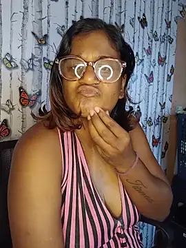 indianstrawberrylips4u online show from June 21, 2026, 6:19 am