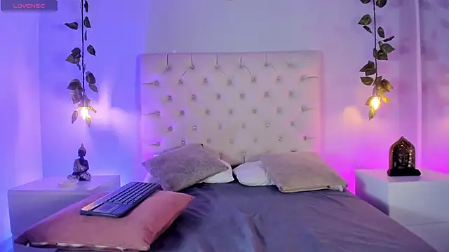 Catalella Rouse online show from April 14, 2026, 11:43 pm