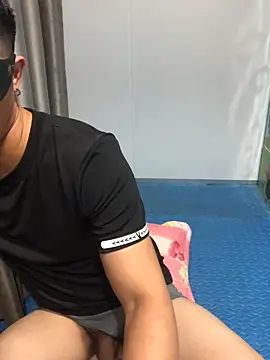  Men 2026 online show from April 19, 2026, 8:59 am