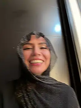 Snapshot of Darsha_Khemu chatting on June 18, 2026, 11:21 pm Darsha Khemu online show from June 18, 2026, 11:21 pm