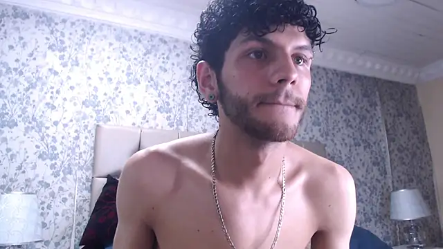 Snapshot of LuckySammer chatting on February 28, 2026, 12:21 am LuckySammer online show from February 28, 2026, 12:21 am