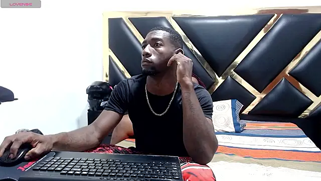 Snapshot of Swweet_temptation chatting on February 25, 2026, 11:10 am Swweet temptation online show from February 25, 2026, 11:10 am