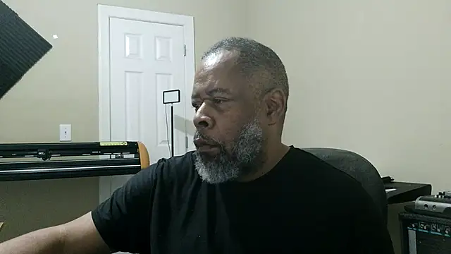 Cleozevo1961 online show from March 21, 2026, 1:37 pm