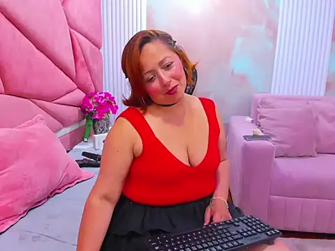 Snapshot of Viooleta_thomson chatting on February 22, 2026, 4:15 am Viooleta thomson online show from February 22, 2026, 4:15 am