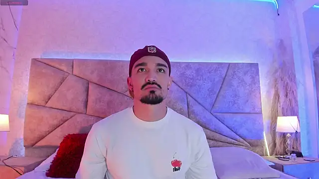 Snapshot of SavageCross1 chatting on February 21, 2026, 8:00 pm SavageCross1 online show from February 21, 2026, 8:00 pm