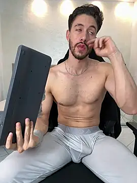 Snapshot of evans_campbell1 chatting on July 7, 2026, 1:08 am evans campbell1 online show from July 7, 2026, 1:08 am
