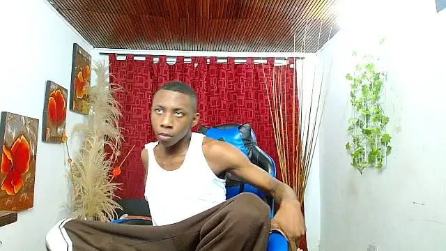 milo018 online show from March 5, 2026, 8:38 pm