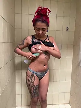 poyson ivy online show from February 23, 2026, 9:37 pm