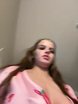 Snapshot of clarabarness15 chatting on February 28, 2026, 5:40 am clarabarness15 online show from February 28, 2026, 5:40 am