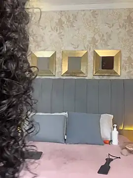 Lorenn Sweet online show from March 16, 2026, 11:47 am