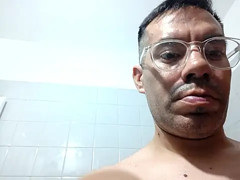 Snapshot of Nochedeseda chatting on February 23, 2026, 1:40 am Nochedeseda online show from February 23, 2026, 1:40 am