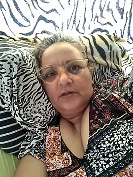 Noemipopi online show from February 20, 2026, 5:37 pm