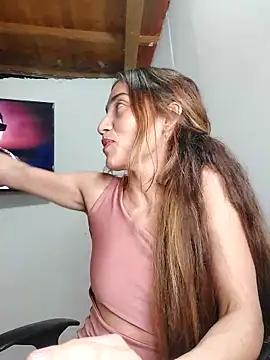 Snapshot of isaa- chatting on February 25, 2026, 7:36 pm isaa- online show from February 25, 2026, 7:36 pm