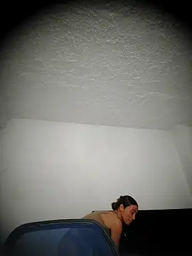 Snapshot of isaa- chatting on May 25, 2026, 6:39 pm isaa- online show from May 25, 2026, 6:39 pm