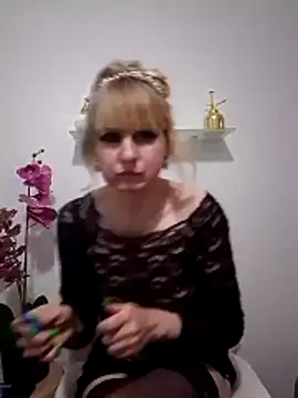 -Nefertiti- online show from February 28, 2026, 10:31 pm