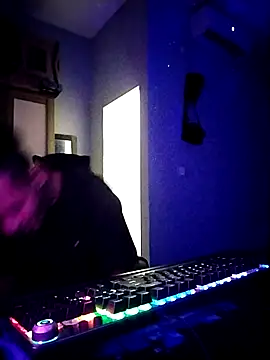 Snapshot of UcEng_Lab chatting on March 1, 2026, 6:30 pm UcEng Lab online show from March 1, 2026, 6:30 pm