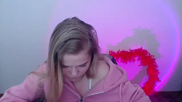 FoxiLana online show from February 28, 2026, 9:20 am