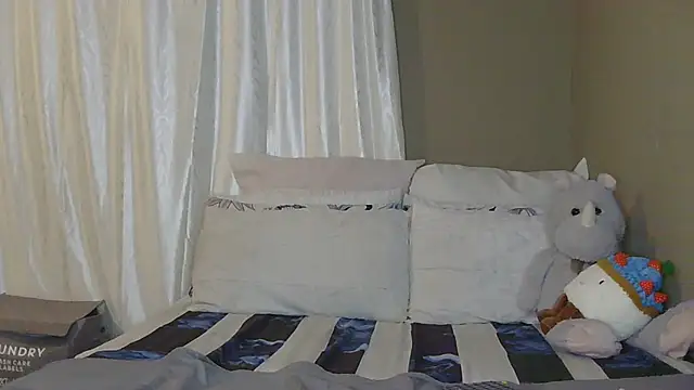 EBONYDEEVA68 online show from February 25, 2026, 6:52 pm