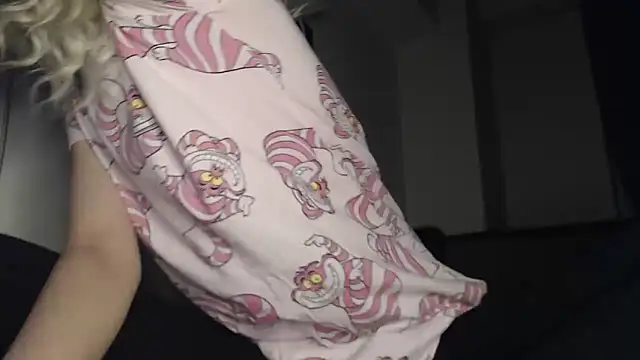 Snapshot of MessyBitch2 chatting on February 27, 2026, 9:58 pm MessyBitch2 online show from February 27, 2026, 9:58 pm