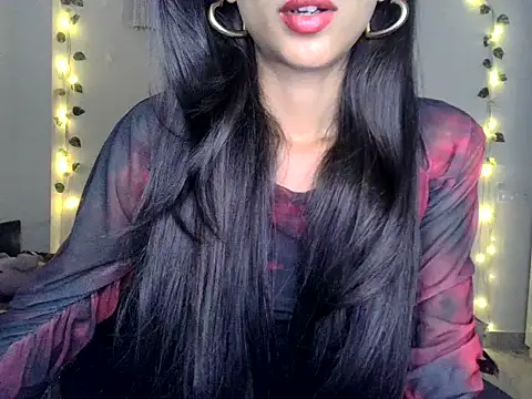 Snapshot of SIKSHA_SINGH chatting on June 11, 2026, 12:32 am SIKSHA SINGH online show from June 11, 2026, 12:32 am