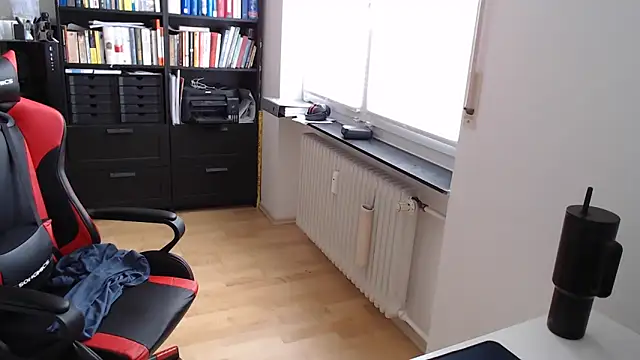 Snapshot of GlitzerGlitzer chatting on February 24, 2026, 3:02 pm GlitzerGlitzer online show from February 24, 2026, 3:02 pm