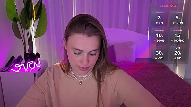 Snapshot of Milana_Monroe chatting on July 6, 2026, 5:15 pm Milana Monroe online show from July 6, 2026, 5:15 pm