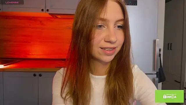 Snapshot of Veneloppalife chatting on July 6, 2026, 8:43 am Veneloppalife online show from July 6, 2026, 8:43 am