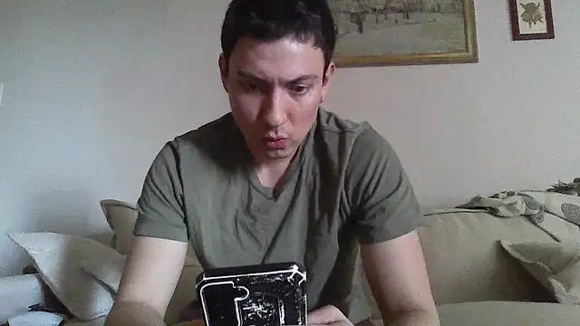 maurizioldu online show from June 10, 2026, 4:52 pm