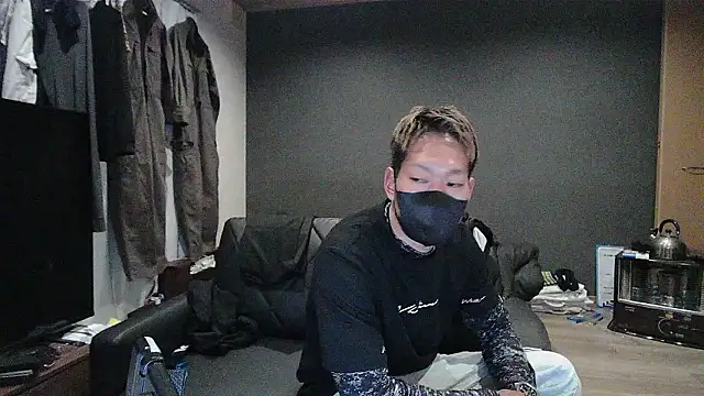 ryuaaaaa online show from April 1, 2026, 6:27 pm