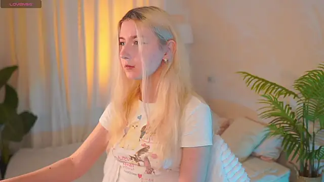 Snapshot of Aiko_Takana chatting on February 20, 2026, 12:51 pm Aiko Takana online show from February 20, 2026, 12:51 pm