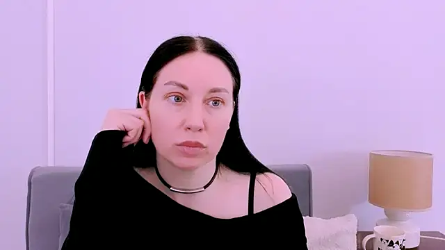 MiaFair online show from April 15, 2026, 3:27 pm