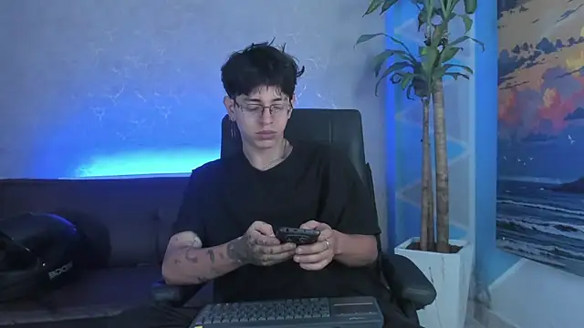 Snapshot of Angel_scott2 chatting on March 2, 2026, 11:28 am Angel scott2 online show from March 2, 2026, 11:28 am