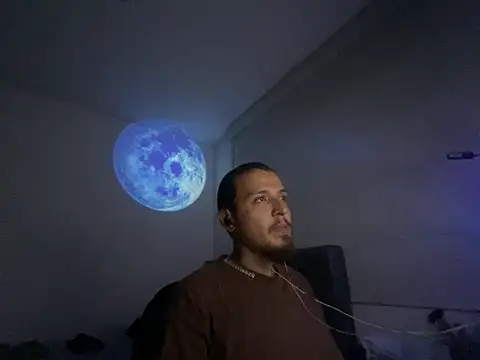 Snapshot of Maximo_Garcia17 chatting on August 10, 2026, 1:56 am Maximo Garcia17 online show from August 10, 2026, 1:56 am