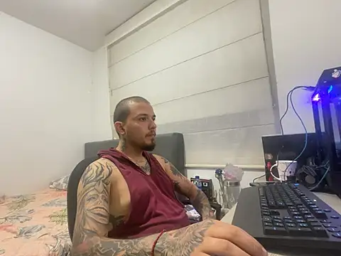 Snapshot of Maximo_Garcia17 chatting on March 9, 2026, 11:52 pm Maximo Garcia17 online show from March 9, 2026, 11:52 pm