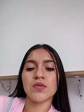 Snapshot of DulceCaroX chatting on July 6, 2026, 1:29 pm DulceCaroX online show from July 6, 2026, 1:29 pm