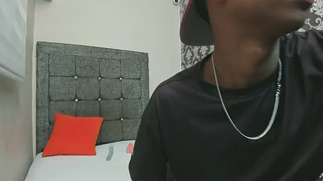 Little Twink19x online show from March 9, 2026, 7:06 pm