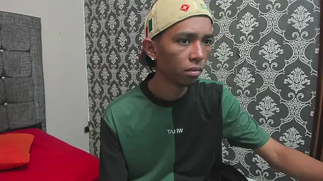 Snapshot of Little_Twink19x chatting on February 25, 2026, 7:14 pm Little Twink19x online show from February 25, 2026, 7:14 pm