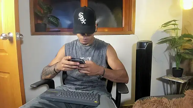 Snapshot of Jeremy_wallker chatting on May 29, 2026, 8:37 pm Jeremy wallker online show from May 29, 2026, 8:37 pm