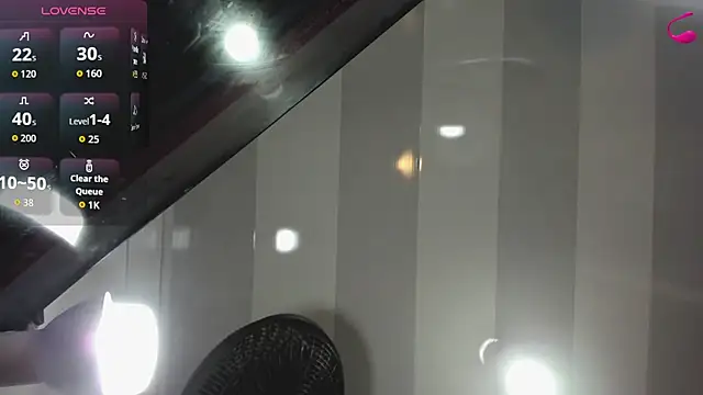 Snapshot of Alondra_Wile chatting on July 20, 2026, 7:49 pm Alondra Wile online show from July 20, 2026, 7:49 pm