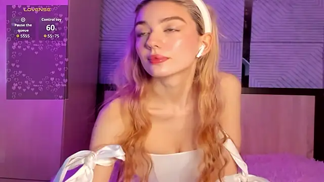 Snapshot of Melliissa chatting on February 25, 2026, 2:56 am Melliissa online show from February 25, 2026, 2:56 am