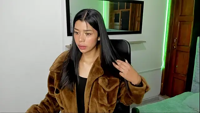 Snapshot of Aysha_winxs chatting on February 24, 2026, 3:40 am Aysha winxs online show from February 24, 2026, 3:40 am