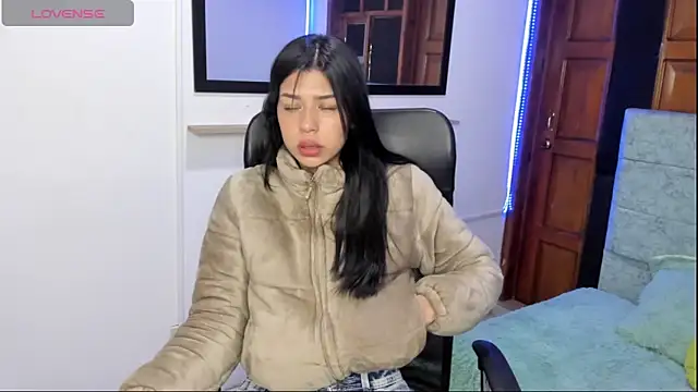 Snapshot of Aysha_winxs chatting on February 28, 2026, 3:17 am Aysha winxs online show from February 28, 2026, 3:17 am