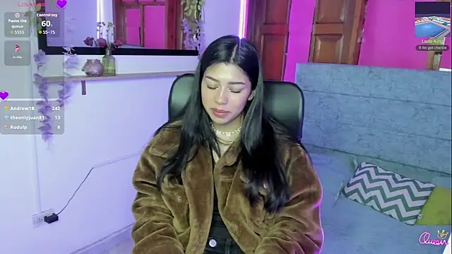 Aysha winxs online show from March 27, 2026, 8:26 am